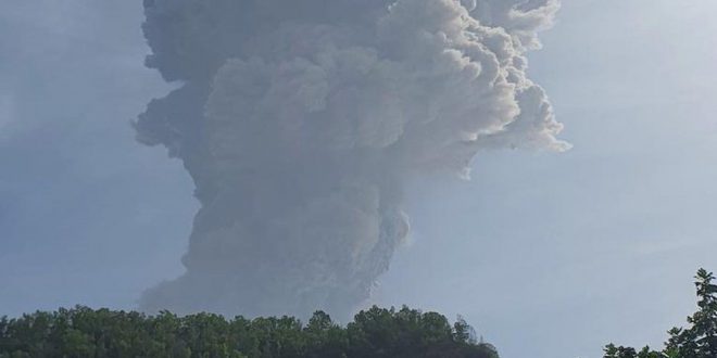 Saint Vincent Volcano Sparks Mass Evacuation 1981